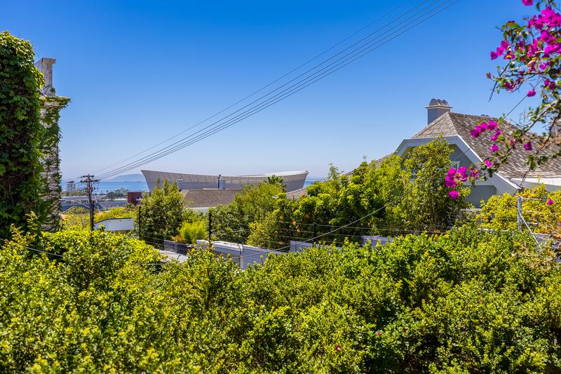 To Let 3 Bedroom Property for Rent in Green Point Western Cape